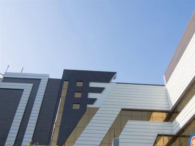 สโยนา เรสซิเดนซี่ Hotel ลัคเนา ภายนอก รูปภาพ