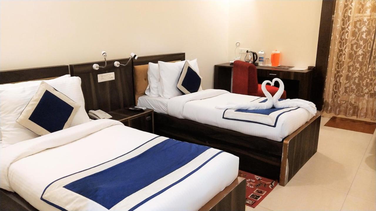 สโยนา เรสซิเดนซี่ Hotel ลัคเนา ภายนอก รูปภาพ